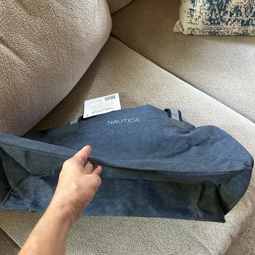 NWT Nautica Blue Duffle Bag medium Size Denim Chambray Travel Gym Mens